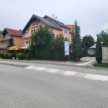 Holiday Ferizaj Exterior photo