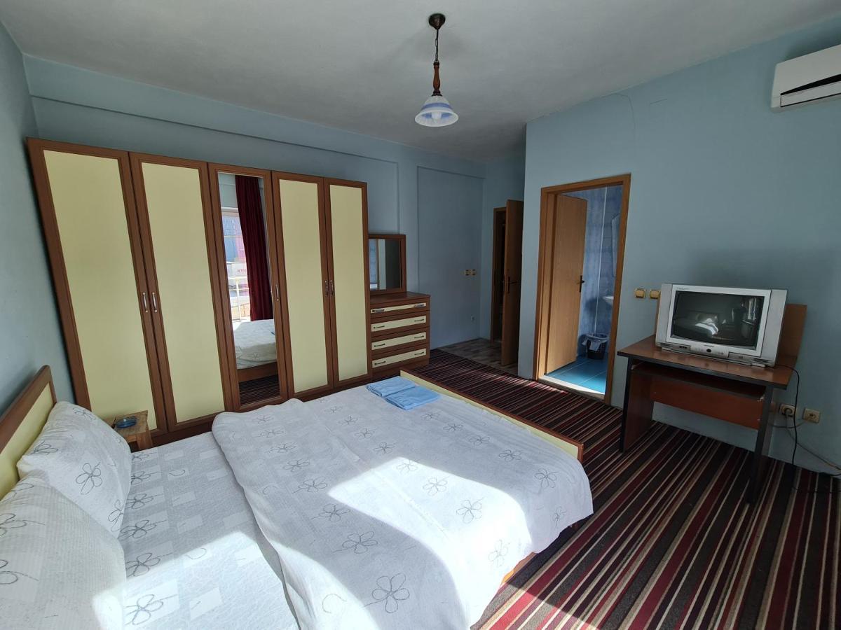 Holiday Ferizaj Exterior photo