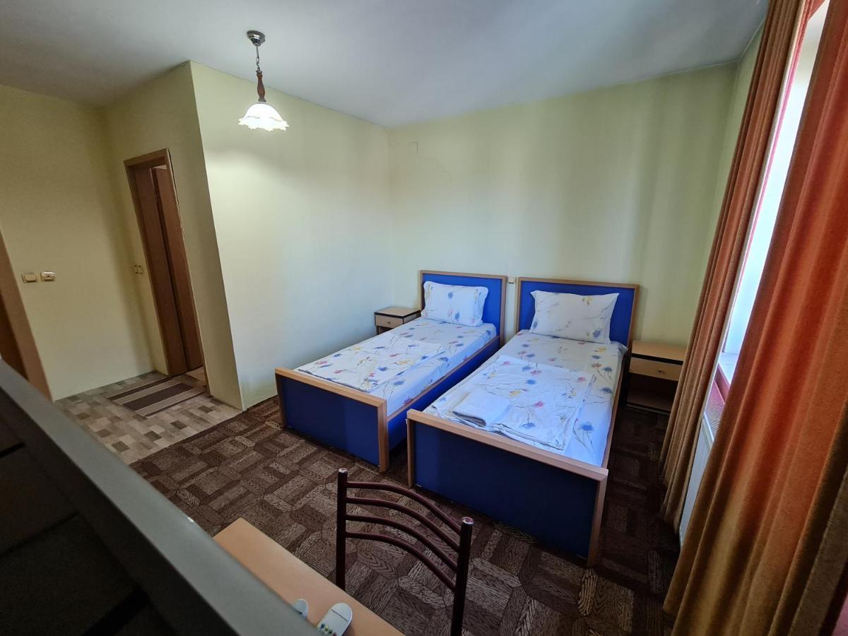 Holiday Ferizaj Exterior photo